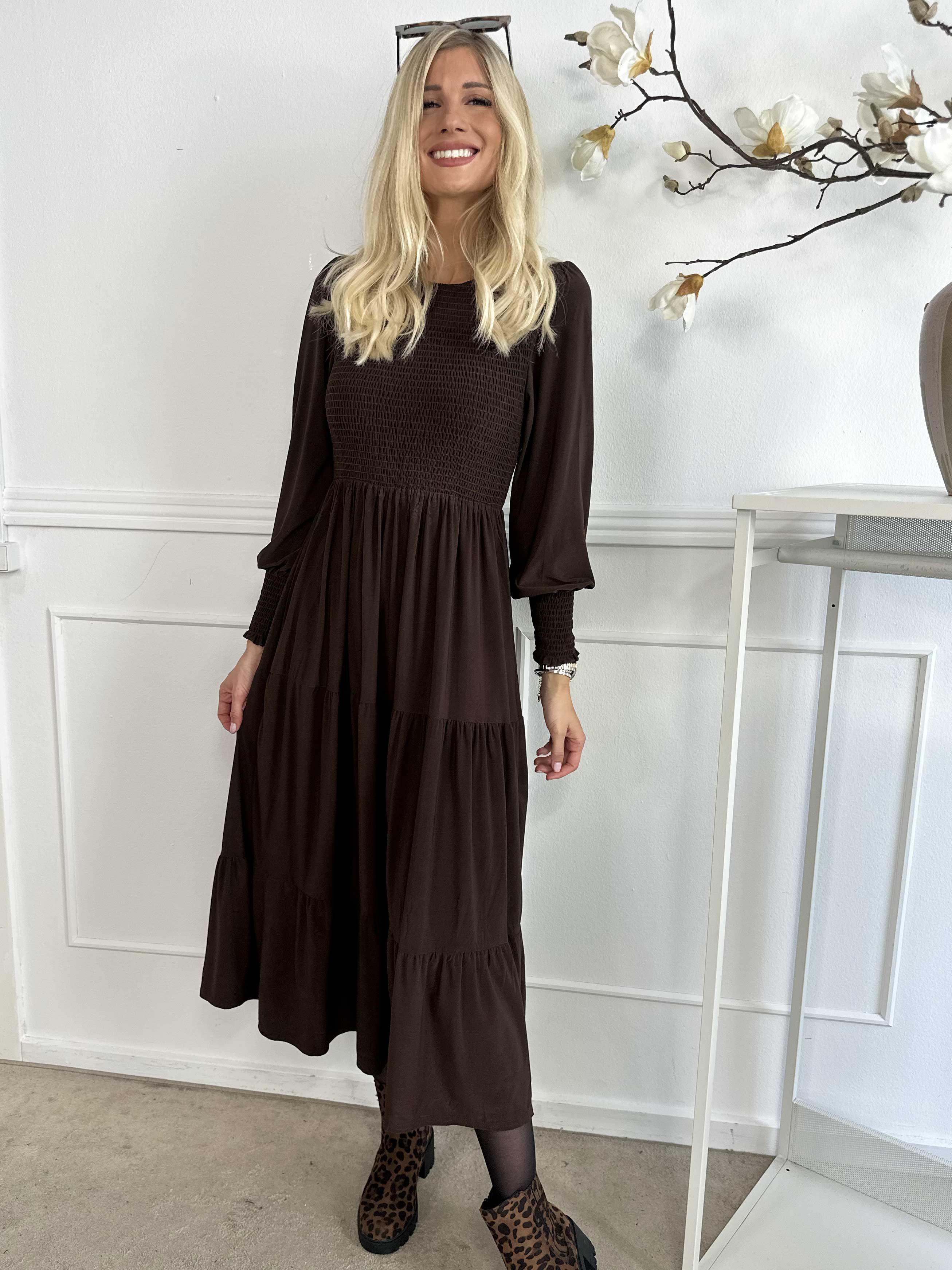 Kelly Long - Stretchklänning med smock över bröstet